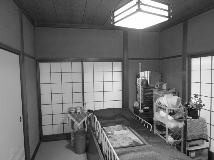 寝室ビフォー